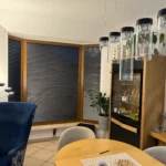 Plisa przeciwsłoneczna na okna w salonie